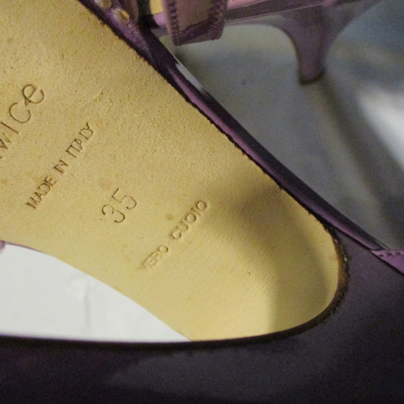 Twice Lilac High Heels w/ Swarovski crystals - Picture 5 of 7